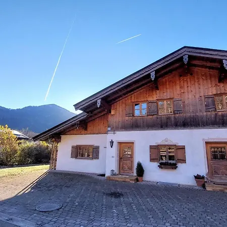 Theresia Oberm, Kreuth-enterbach アパート